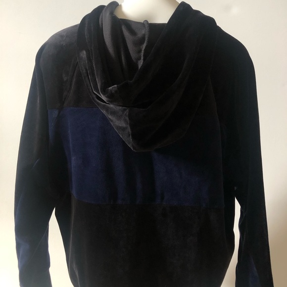 Champions sweatshirt bundle - Picture 4 of 5